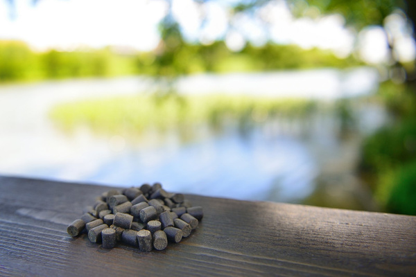 Rybářská návnada Premium Halibut Black 6.0 mm 9 kg